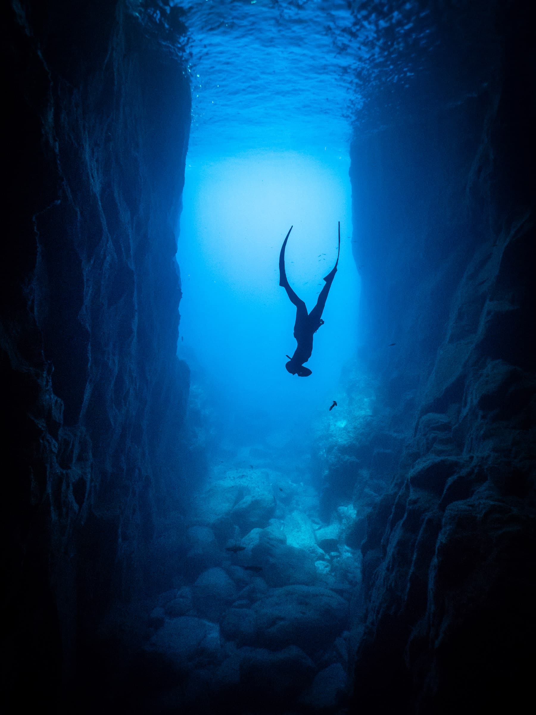 Cave freediver