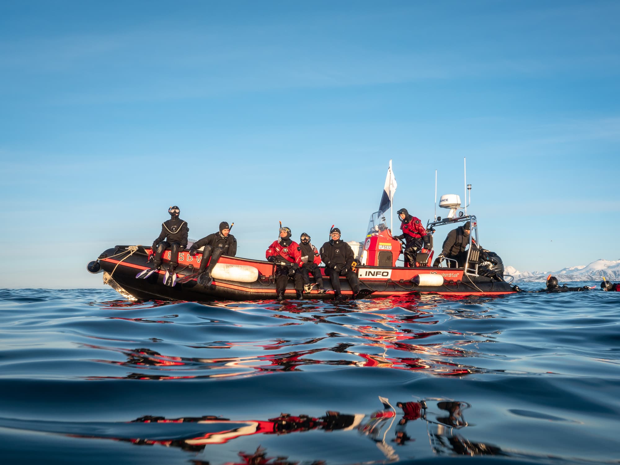 Divers on Gyda