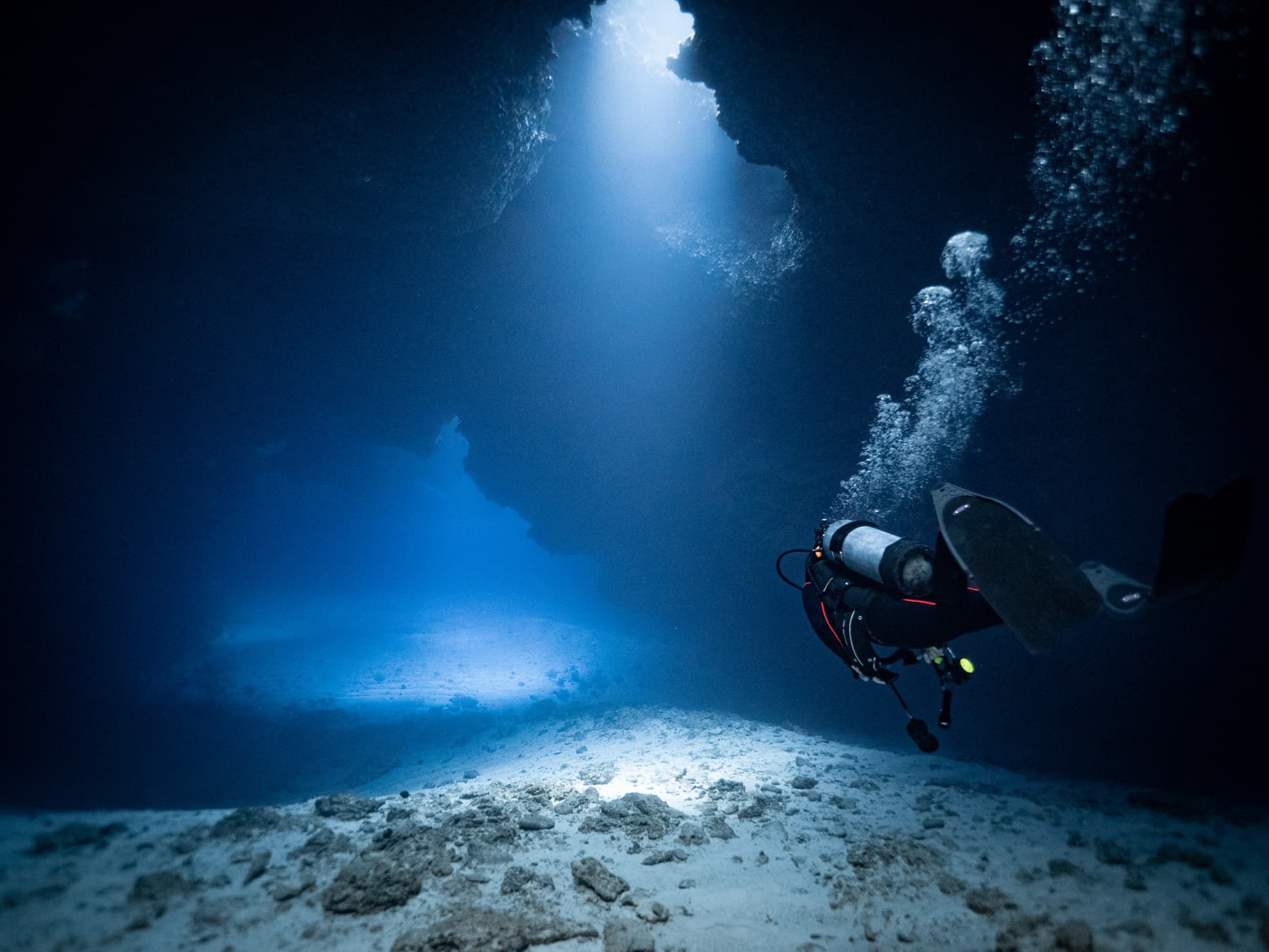 Eua cave dive